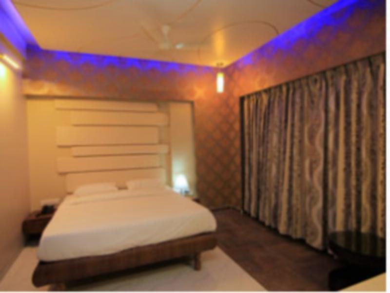 Hotel Sai Dharam Palace Shirdi Esterno foto