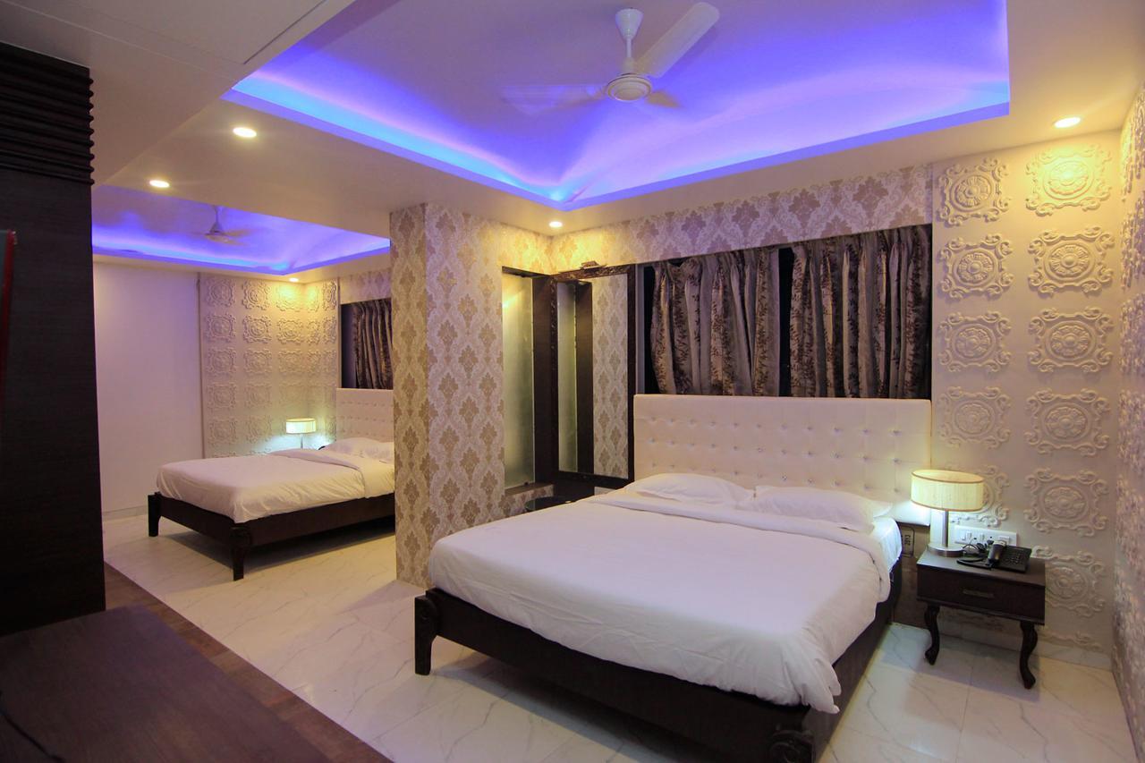 Hotel Sai Dharam Palace Shirdi Esterno foto