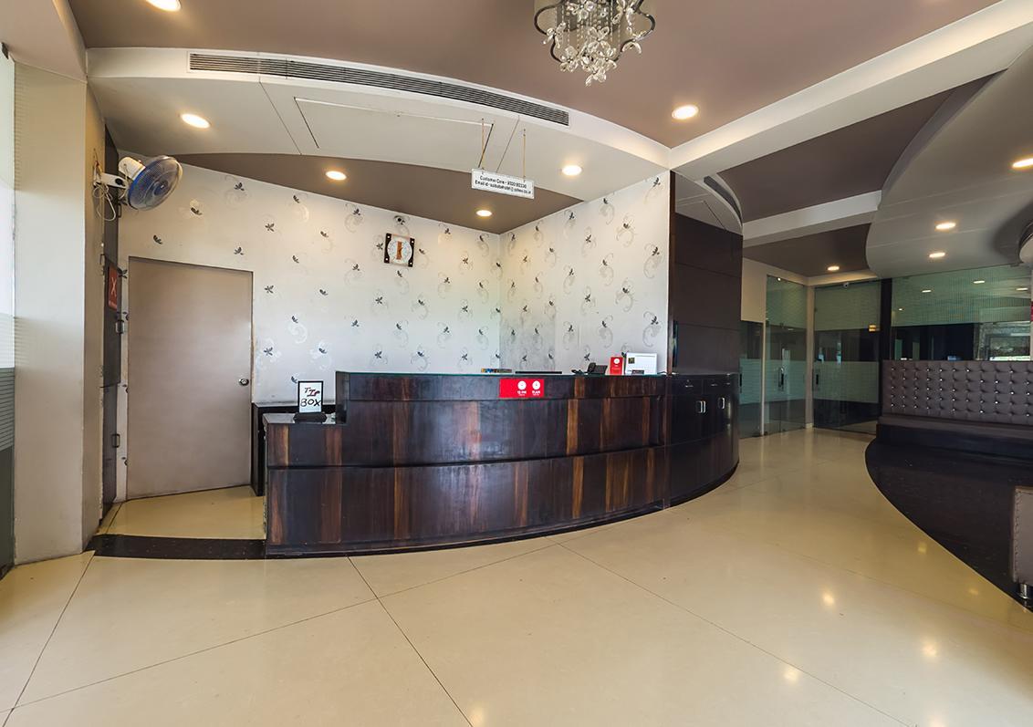 Hotel Sai Dharam Palace Shirdi Esterno foto